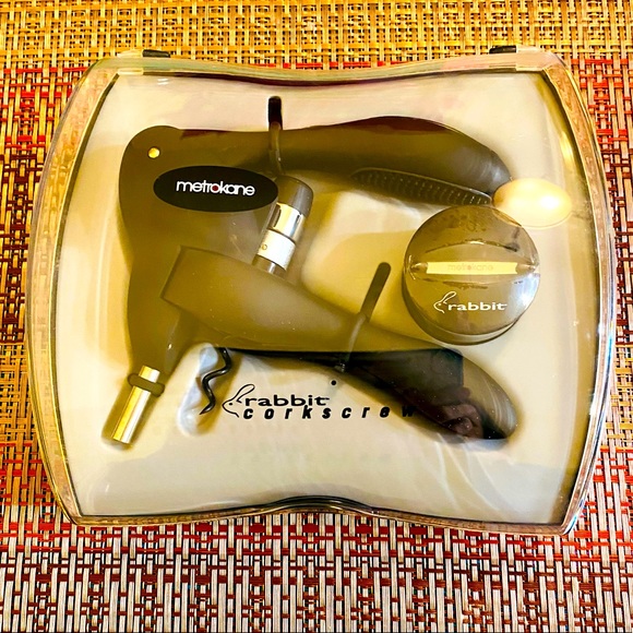 NEW RABBIT Original Metrokane Black Corkscrew - Picture 1 of 4